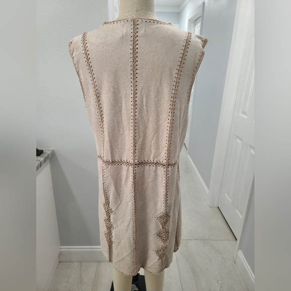 Vintage Faux Suede and Crochet Detailed Vest - Picture 3 of 6